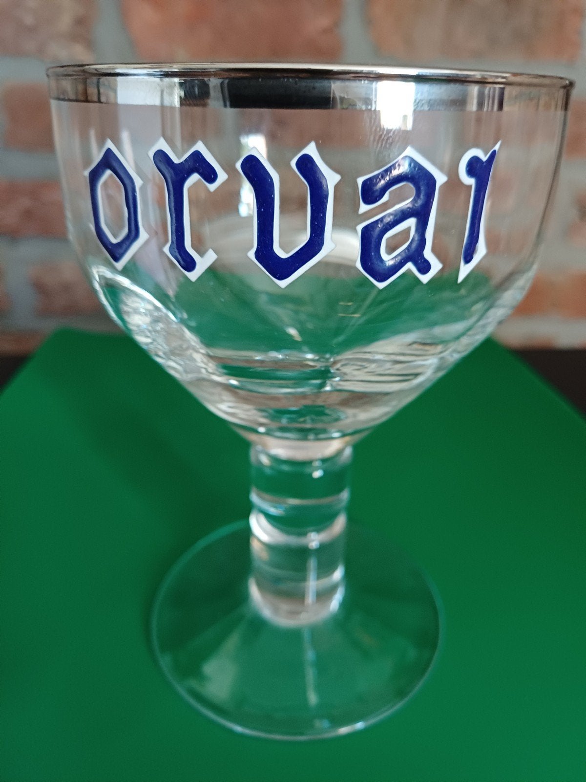 oud 0rvalglas met email letters en kleine L, Verzamelen, Ophalen