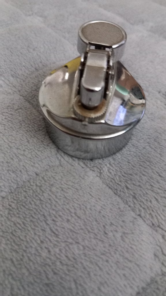 briquet  Koei, Collections, Articles de fumeurs, Briquets & Boîtes d'allumettes, Enlèvement ou Envoi, Utilisé, Briquet