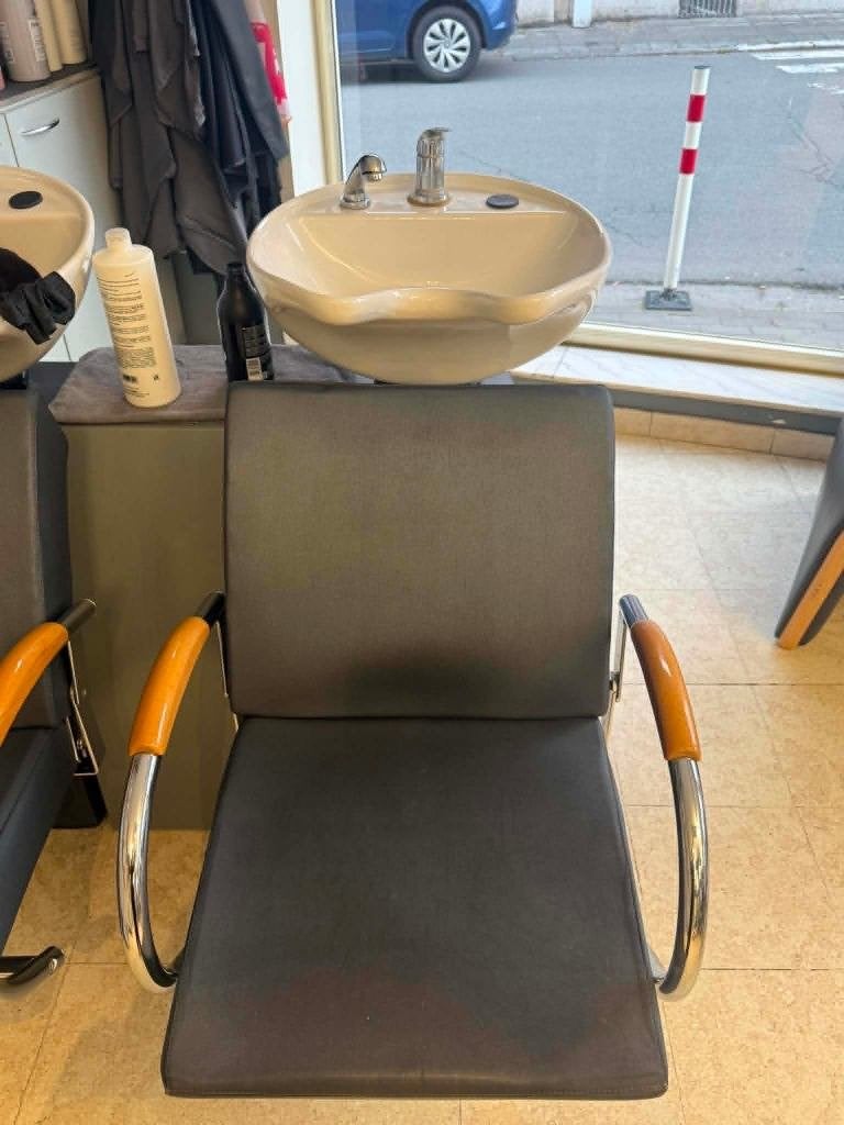 Siège et bac coiffure, Articles professionnels