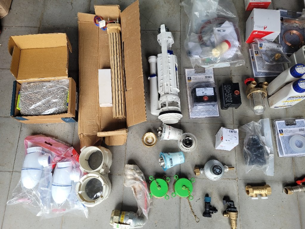 Lot pièces chauffage sanitaire, Enlèvement, Neuf, Thermostat