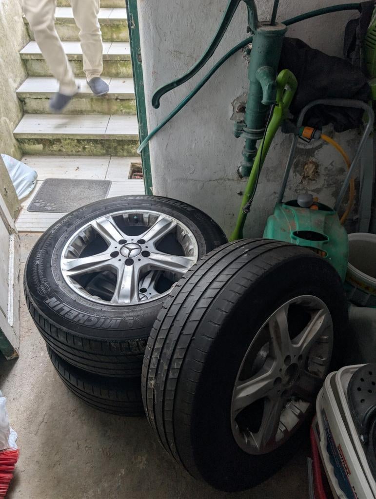 Jantes et pneus Mercedes, Ophalen, Gebruikt, 17 inch, 235 mm