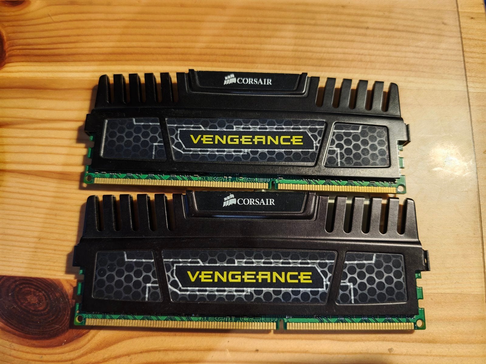 16gb ddr3 (2x kit de 8gb), Ophalen, DDR3, Zo goed als nieuw, Desktop
