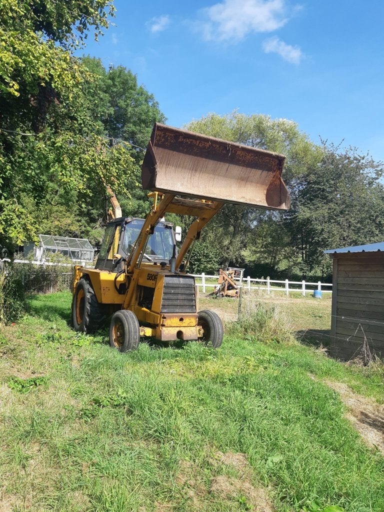 tractopelle case, Rénovation ou Construction