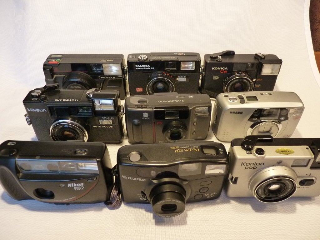 9 photo camera : Nikon, Fuji, Minolta, Pentax, Konica, Braun, Enlèvement ou Envoi, Comme neuf, Compact, Nikon