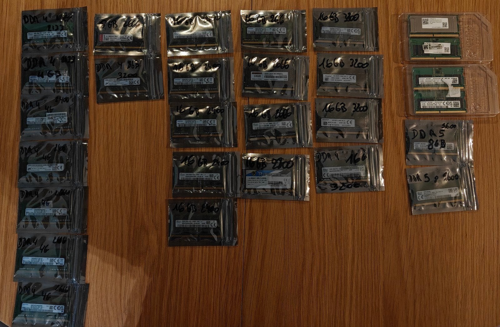 Lot de 27 pieces de mémoire DDR 4 sodimm et DDr5, Informatique & Logiciels, Enlèvement, DDR