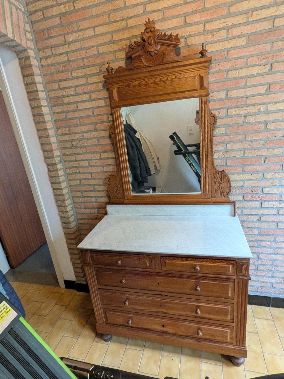 houten commode met marmeren blad en opzet spiegel, Enlèvement, Utilisé, Bois