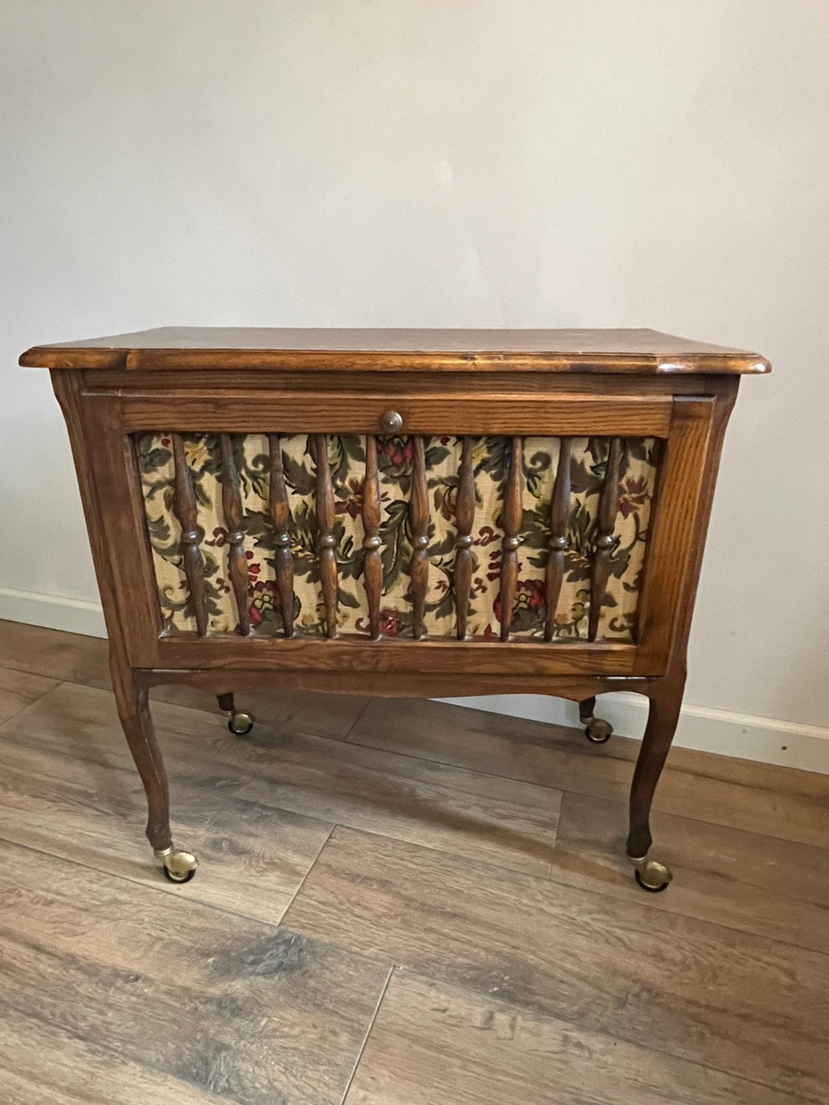 Mobilier vintage sur roulettes, Antiquités & Art, Enlèvement