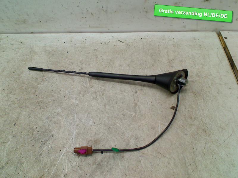 ANTENNE Audi A1 Sportback (8XA / 8XF) (8X0035501A), Gebruikt, Dhr. R. de Gouw, Audi, De Bloemendaal 21 21
5221 EB  'S HERTOGENBOSCH, NL