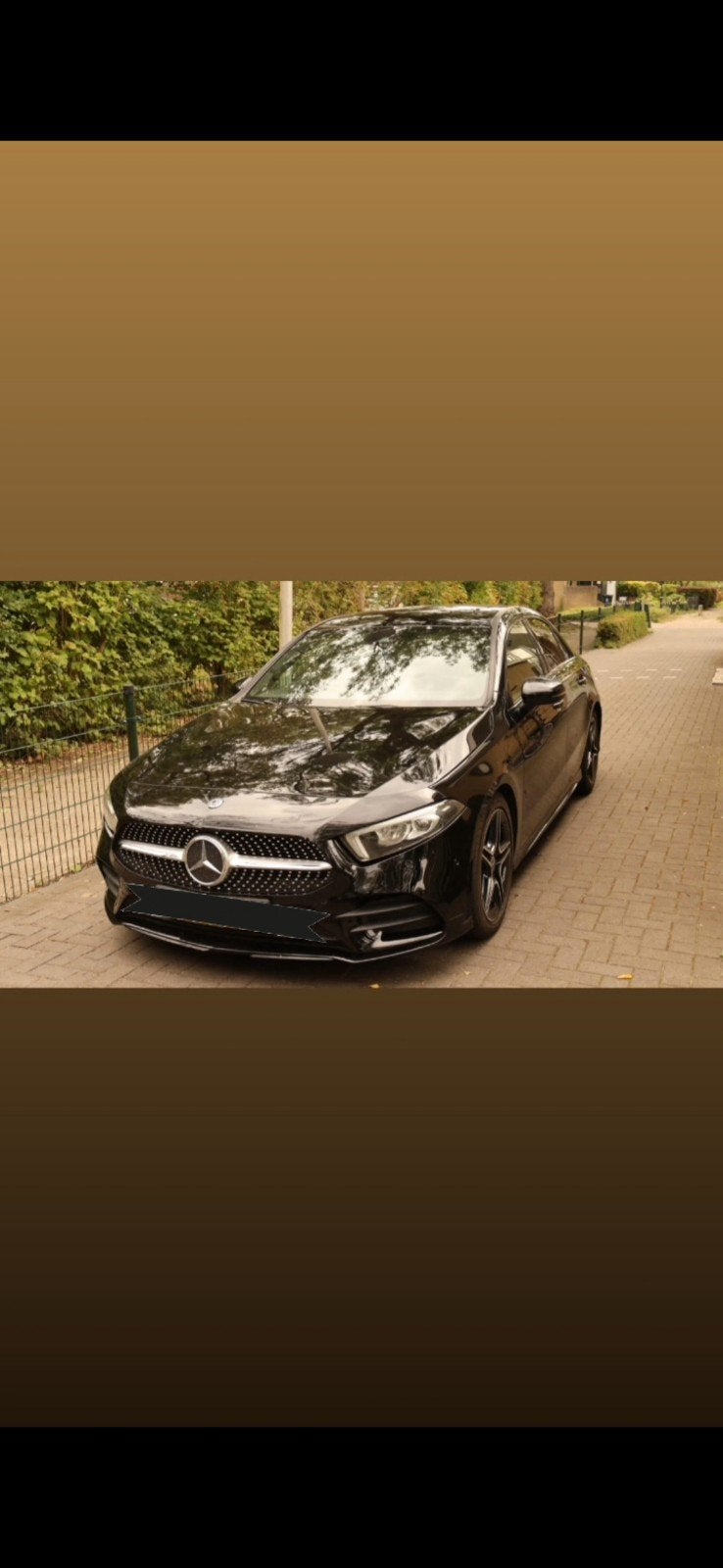 Te koop aangeboden: Mercedes-Benz A 180 d uit 2019 met AMG-p, Auto's, 4 deurs, Alcantara, Zwart, Particulier