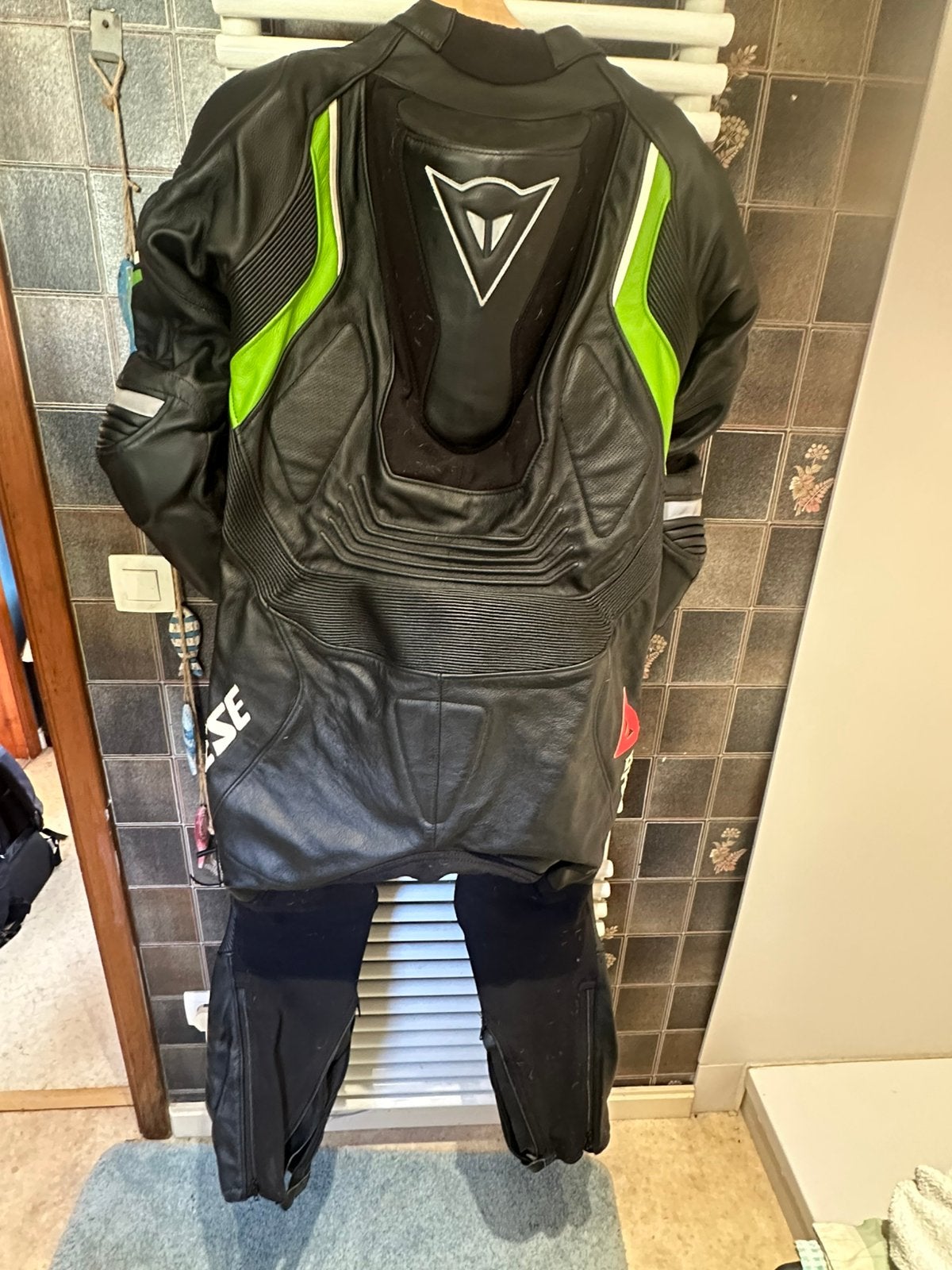 Combi 1 pce Dainese, Motos, Enlèvement, Neuf, avec ticket, Hommes, Combinaison