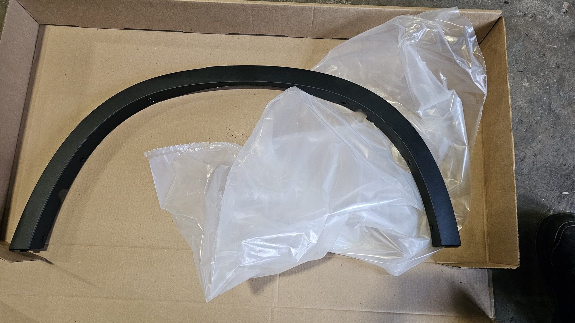 Wielkastlijst zwart achterzijde links BMW X5 serie F15 51777, Auto-onderdelen, Carrosserie, Spatbord, BMW, Nieuw, Ophalen of Verzenden