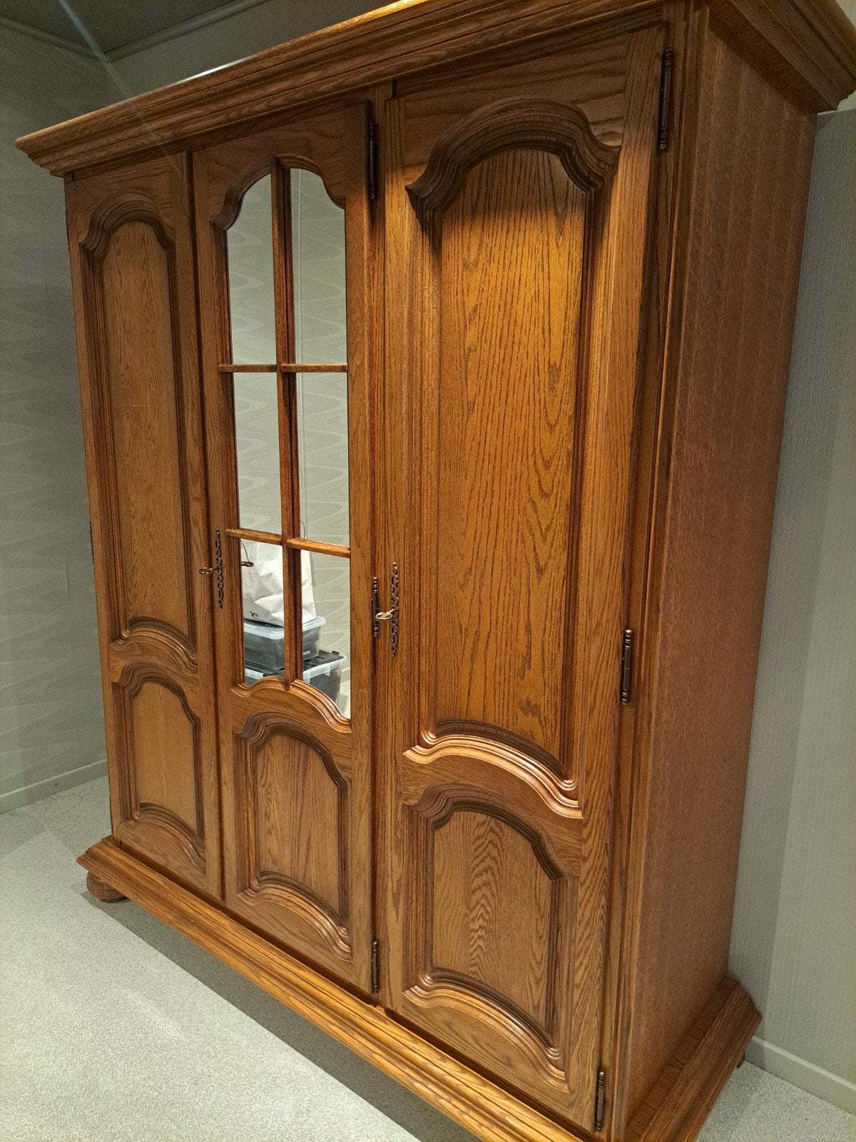 Armoire de la collection Country., Enlèvement