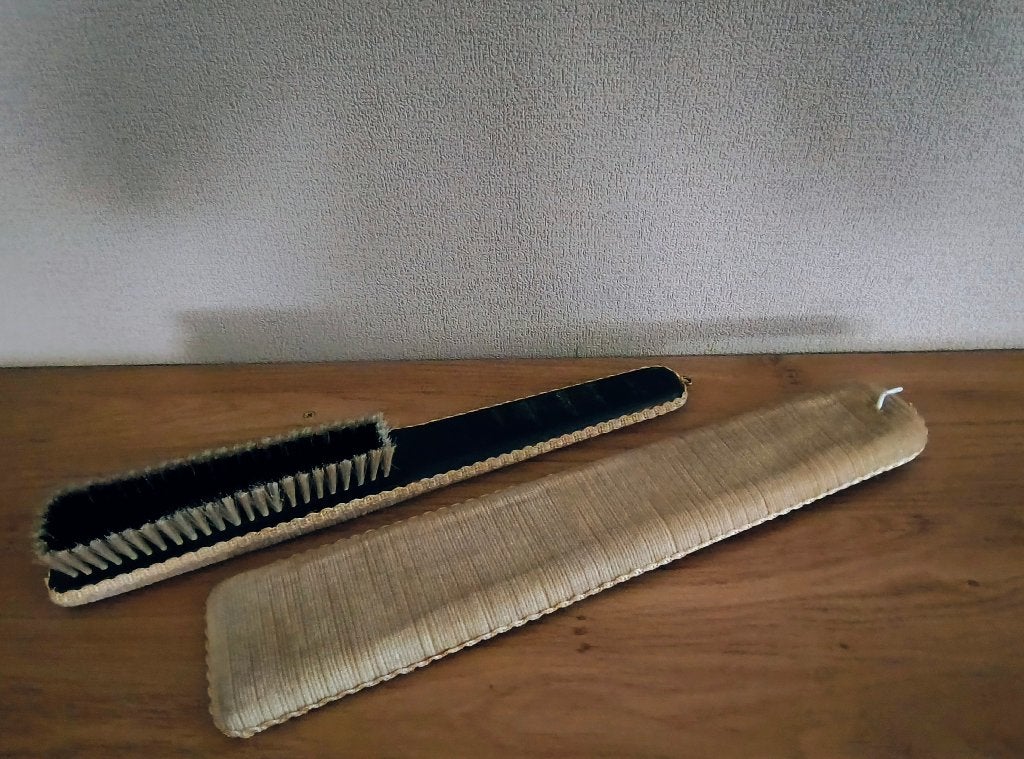 Fluwelen kledingborstel, Ophalen