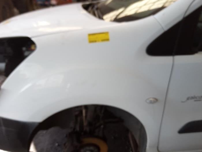 Aile avant gauche d'un Peugeot Partner, -, -, 3 mois de garantie, Utilisé