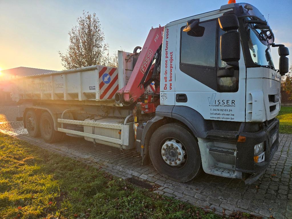 Camion met containersysteem en 9m kraan, Zakelijke goederen, Ophalen