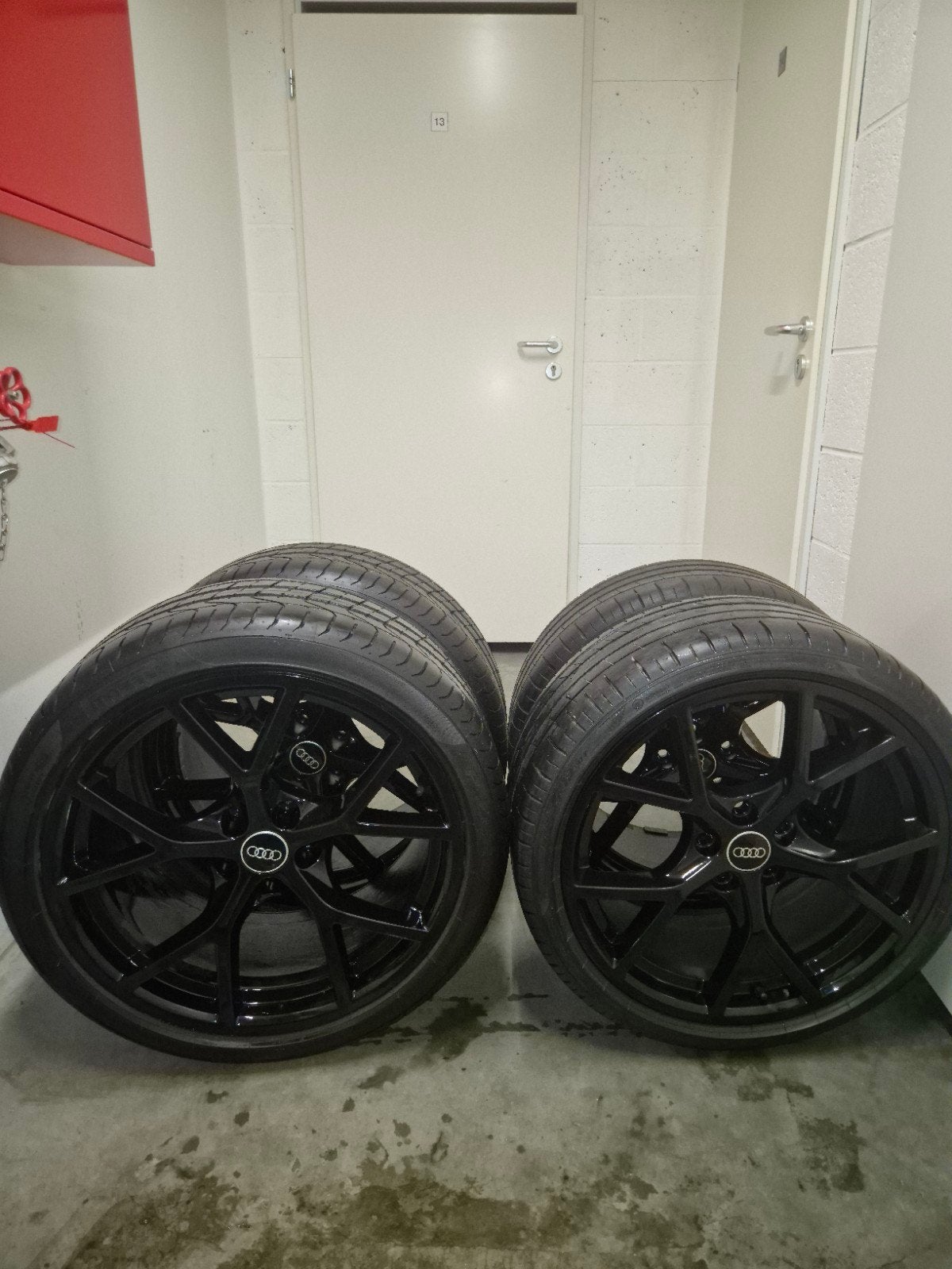 jantes  noir Audi Rs 3 original 19 pouces, Autos : Pièces & Accessoires, Pneus & Jantes, Pneus et Jantes, 255 mm, Pneus été, 19 pouces