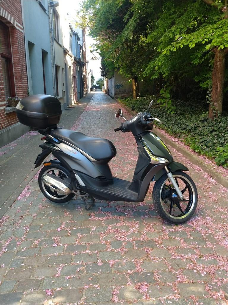 Piaggio liberty a klasse, Fietsen en Brommers, Ophalen, Klasse A (25 km/u), Zo goed als nieuw, Benzine