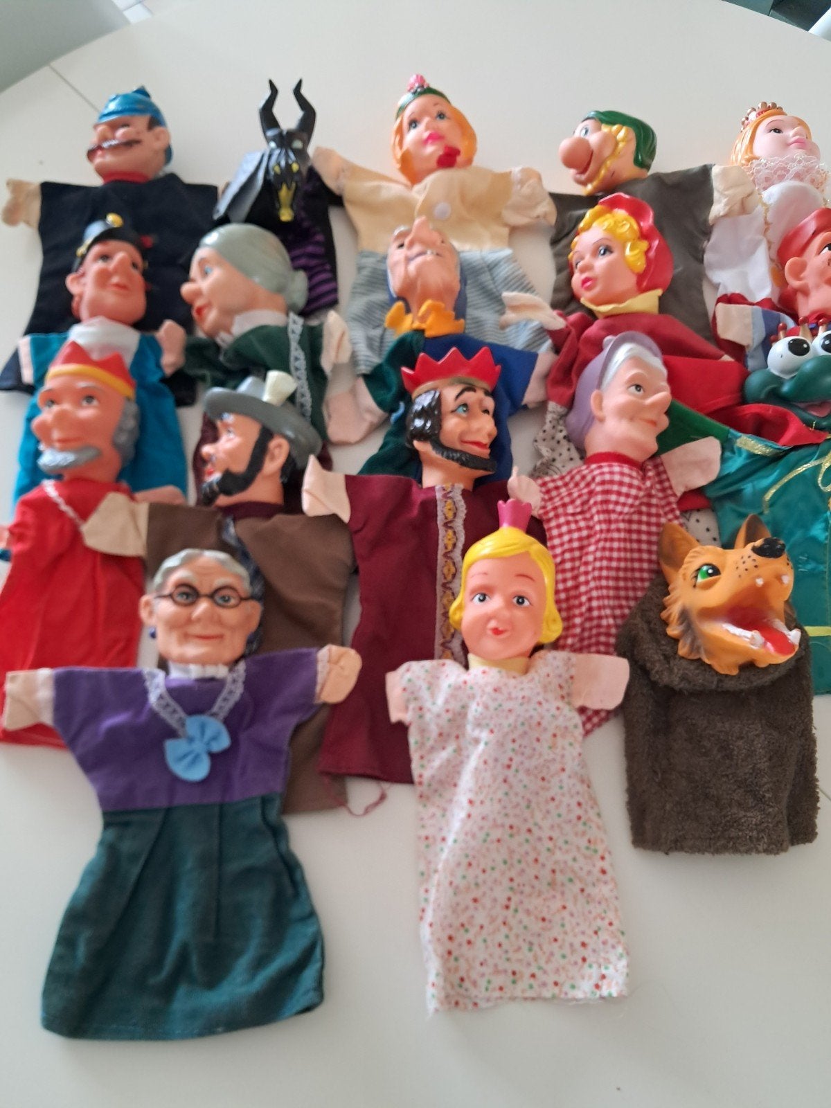 Lot de marionnettes