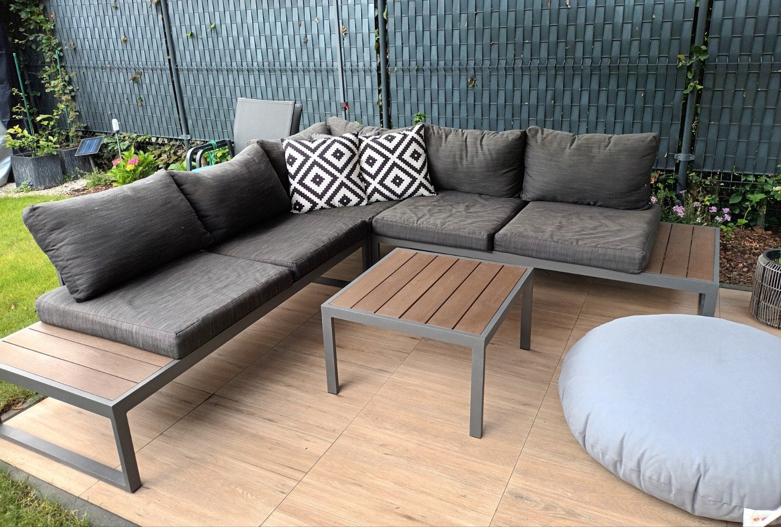loungehoekset, Ophalen
