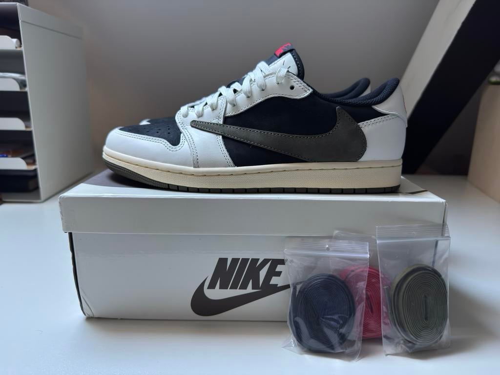 Nike Jordan 1 Low x Travis Scott Olive, Neuf, Enlèvement ou Envoi, Blanc, Baskets