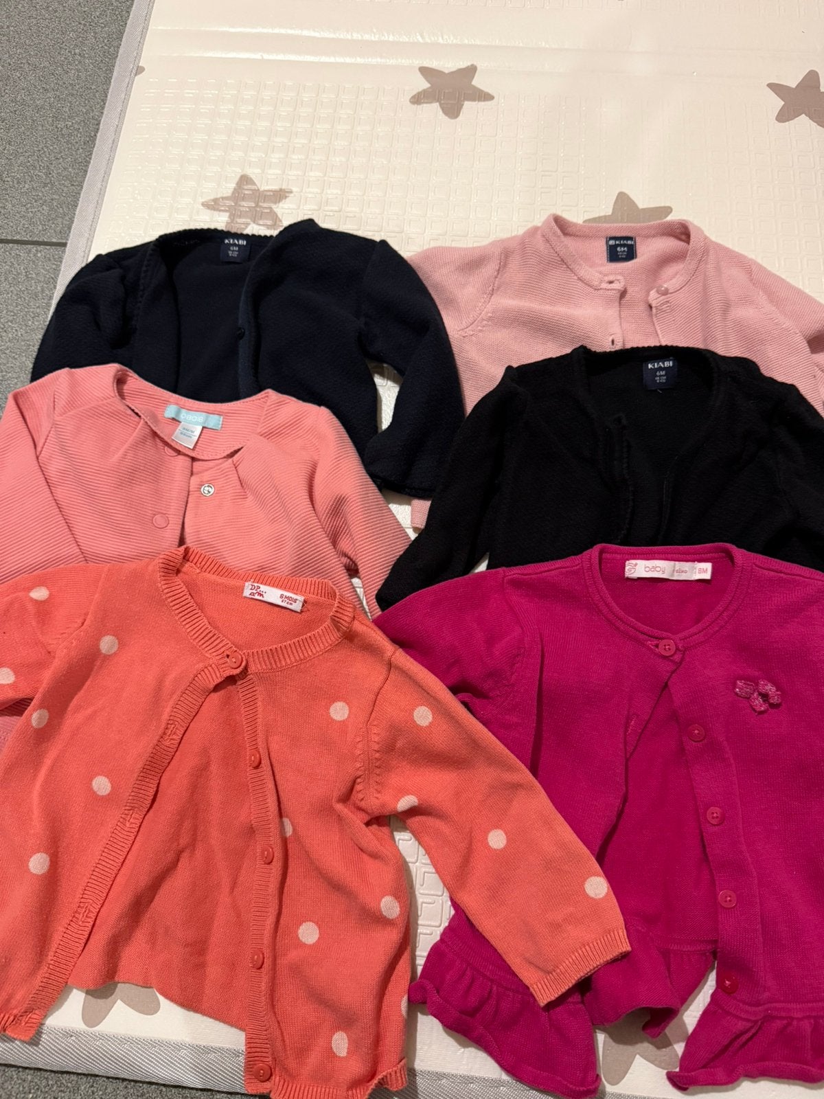 Lot vêtements bébé fille 6 mois, Enlèvement, Comme neuf