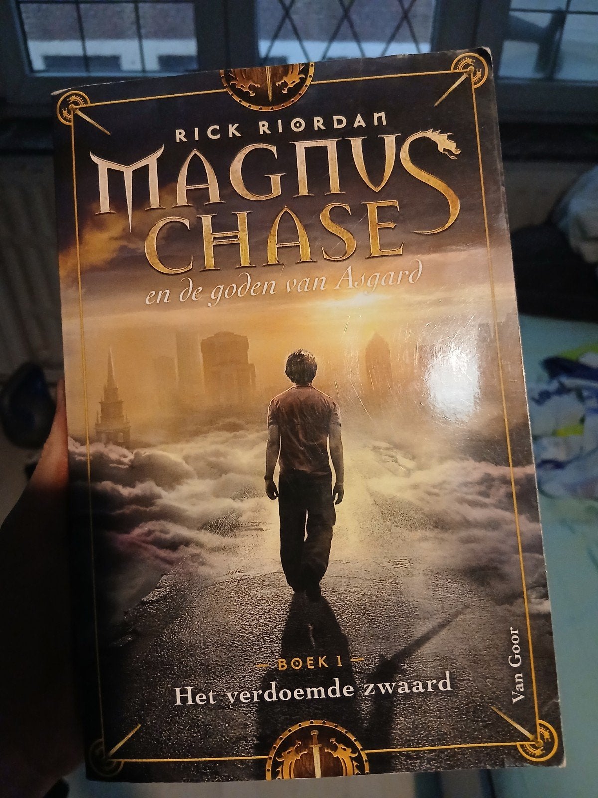 Rick Riordan - Het verdoemde zwaard, Ophalen, Rick Riordan