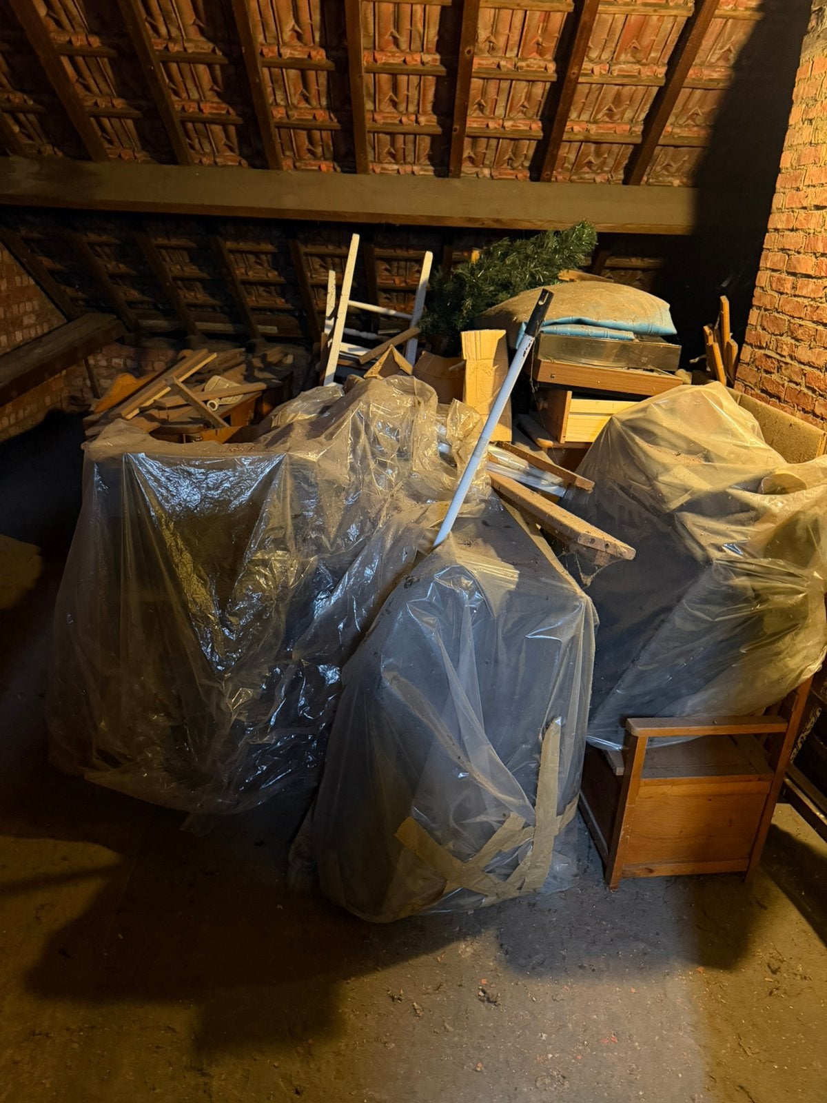 Procurez-vous des antiquités de toutes sortes, Enlèvement