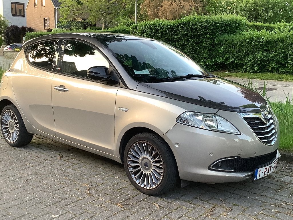 Lancia Ypsilon 0.9 TwinAir Platinum,  faible kilométrage, Auto's, Lancia, Particulier, Ypsilon, ABS, Airbags, Airconditioning