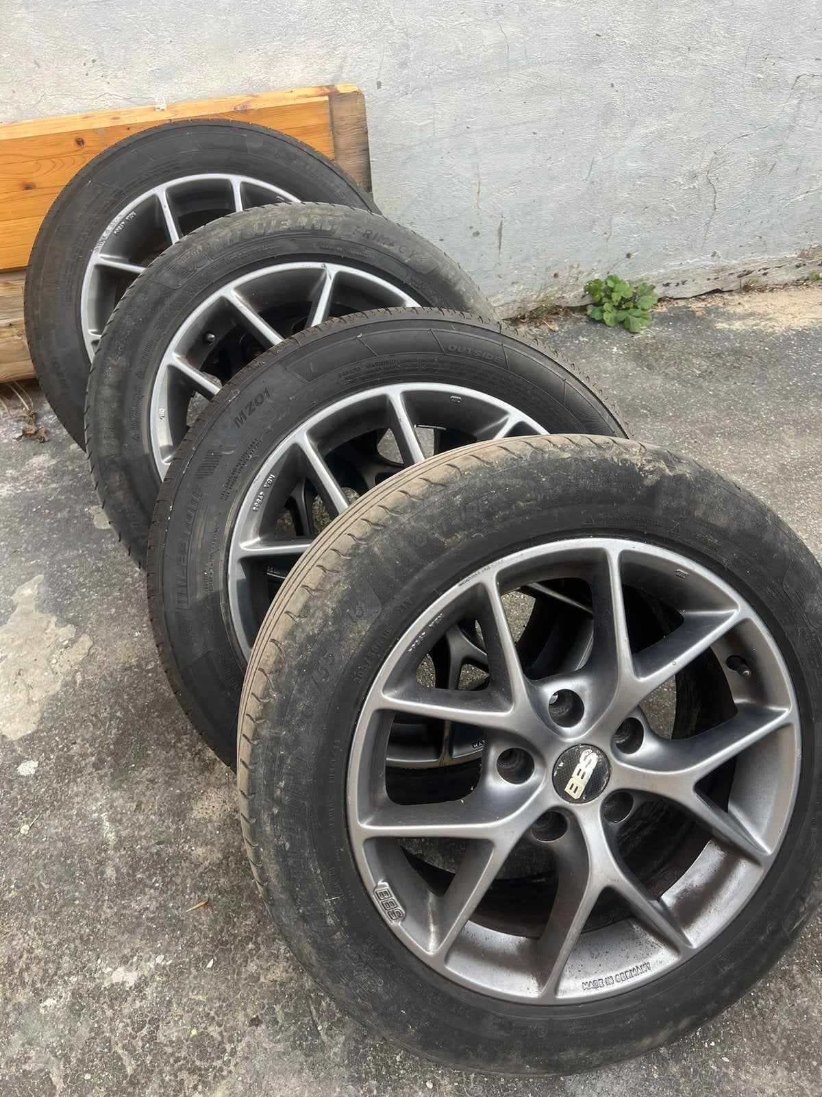BBS-velgen, Ophalen, Band(en)