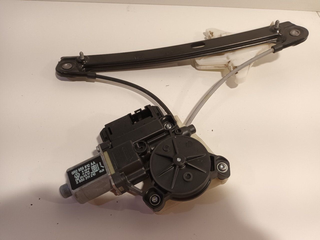 Raammechaniek elektrisch rechts achter Volkswagen Polo, Onderdelen@venauto.nl, Van der Ven Autorecycling B.V., Gebruikt, Ettenseweg 76, 4706 PB Roosendaal, The Netherlands