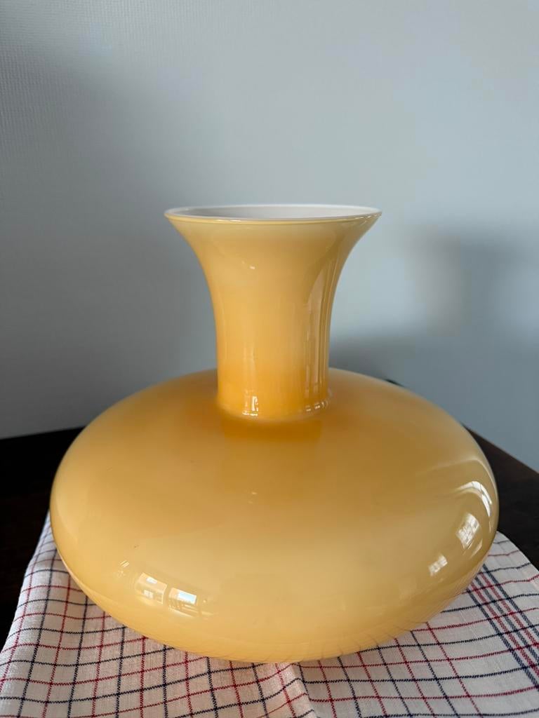 Retro vintage lampenkap geel diameter onderkant 18 cm hoog, Ophalen of Verzenden, Zo goed als nieuw