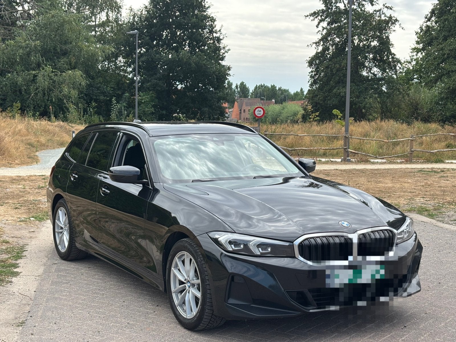 BMW 316D 2023 2.0 DIESEL/HYBRIDE 151.000KM 122PK TOPSTAAT, Auto's, Automaat, Stof, Zwart, Bedrijf