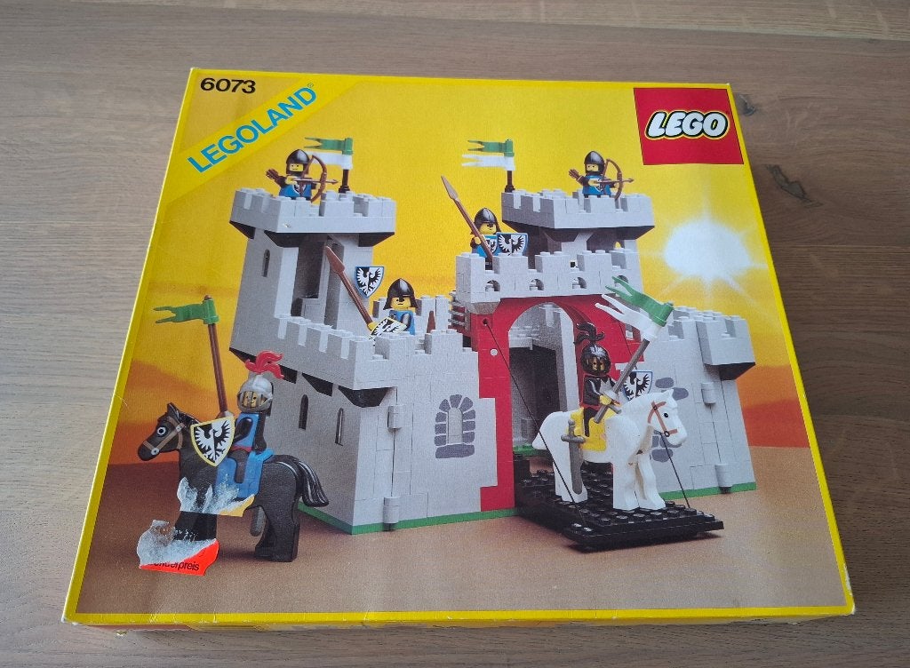 Lego Ridders Kasteel 6073 + doos + instructies, Inclusief instructies, Gebruikt, Lego, Ophalen of Verzenden
