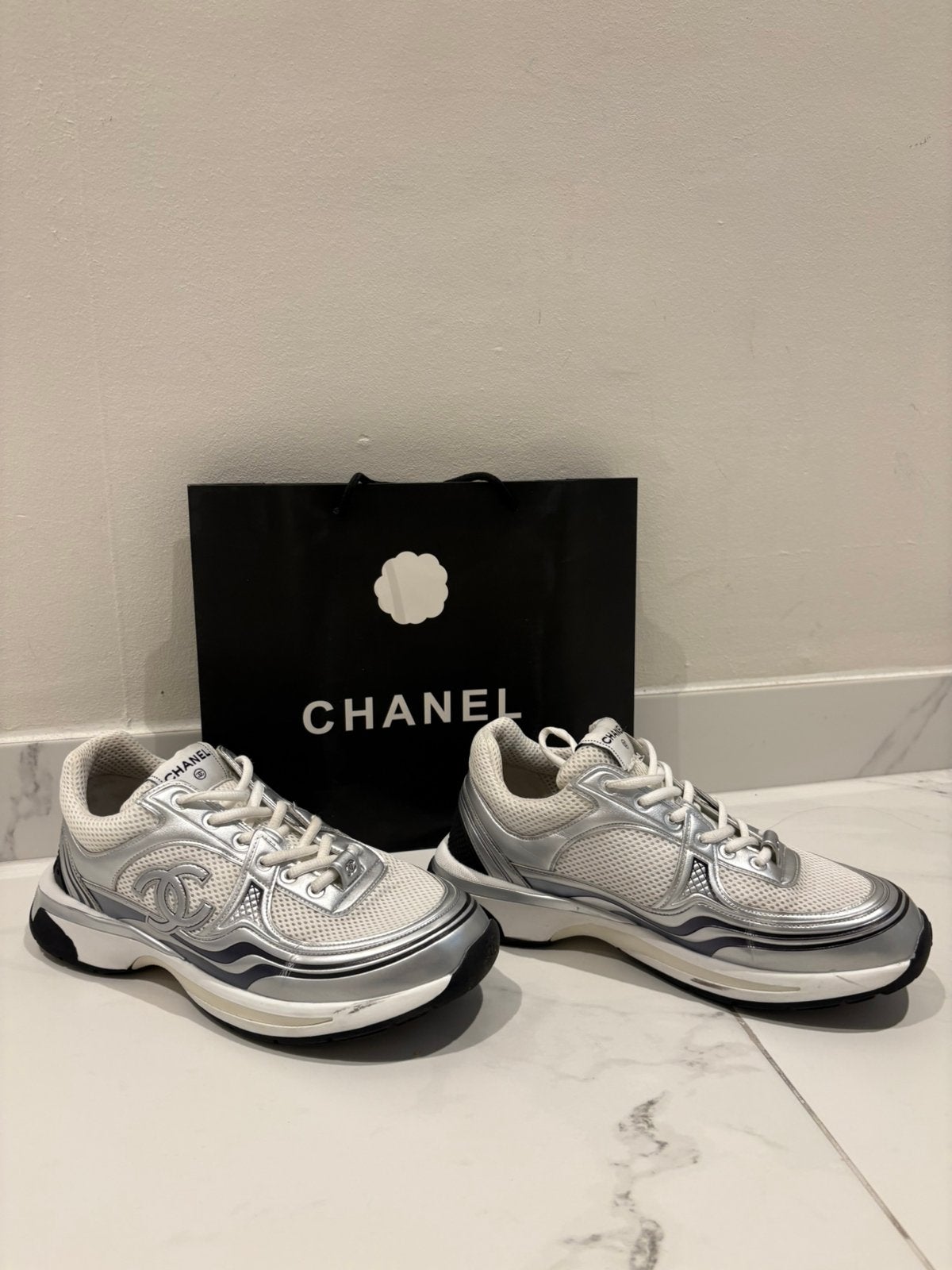 Channell sneakers, Ophalen of Verzenden, Zo goed als nieuw, Sneakers