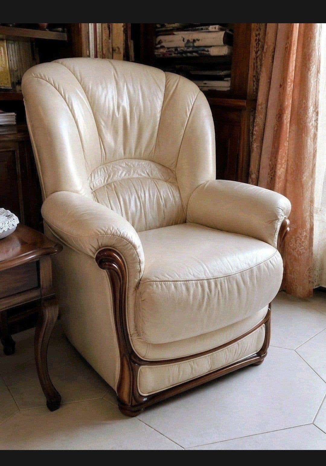 Fauteuil en cuir beige – Très bon état
Vends un fauteuil en, Enlèvement, Bois