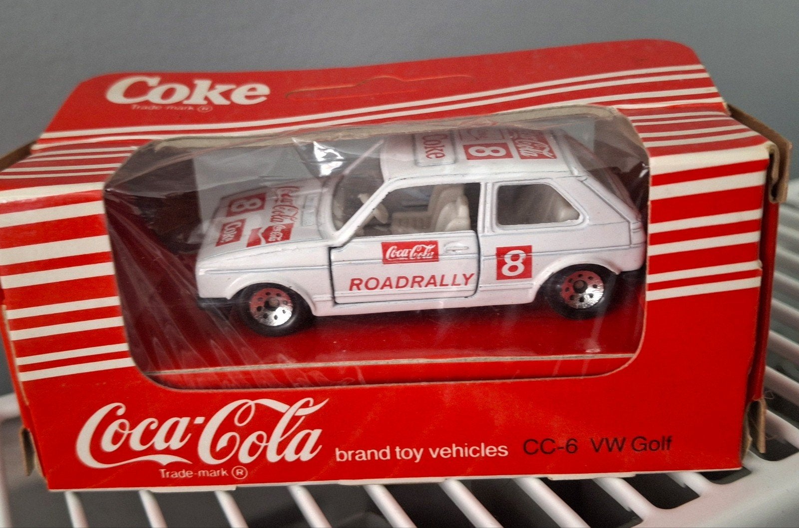 Voiture miniature ancienne Coca-Cola VW Golf Car Rally neuve, Enlèvement ou Envoi, Neuf, Voiture