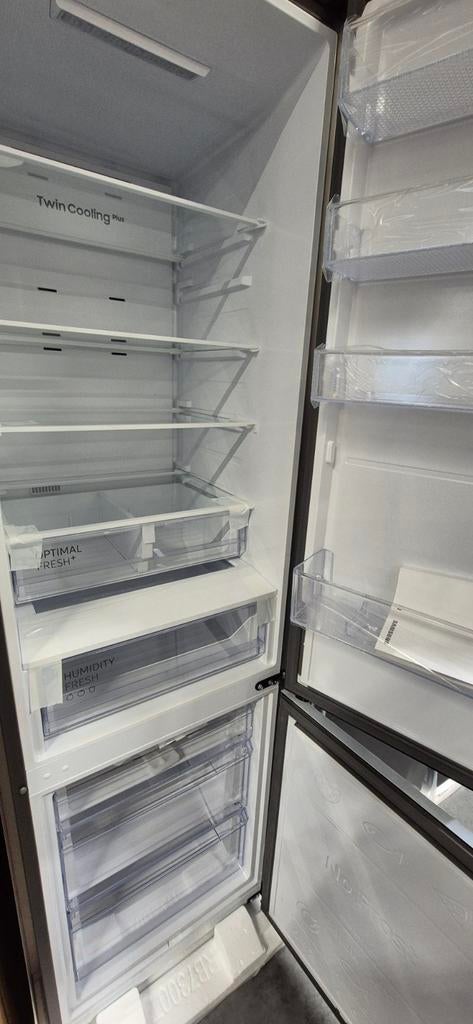 Nieuwe Samsung koel-Vriescombinatie zwart inox 203 x60cm.., Elektronische apparatuur, Vriezers en Diepvrieskisten, Ophalen