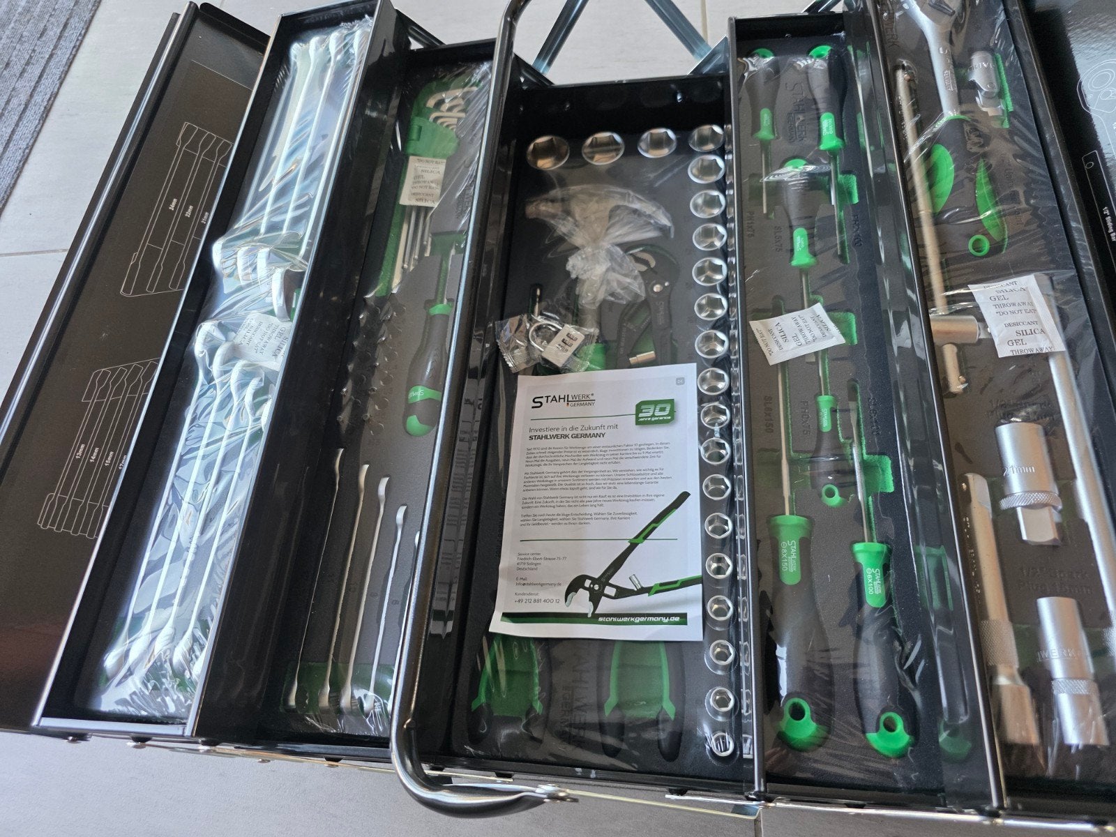 Nouvelle boîte à outils Stahlwerk Germany SW76 de 76 pièces, Enlèvement, Neuf, Jeu d'outils, Autres marques