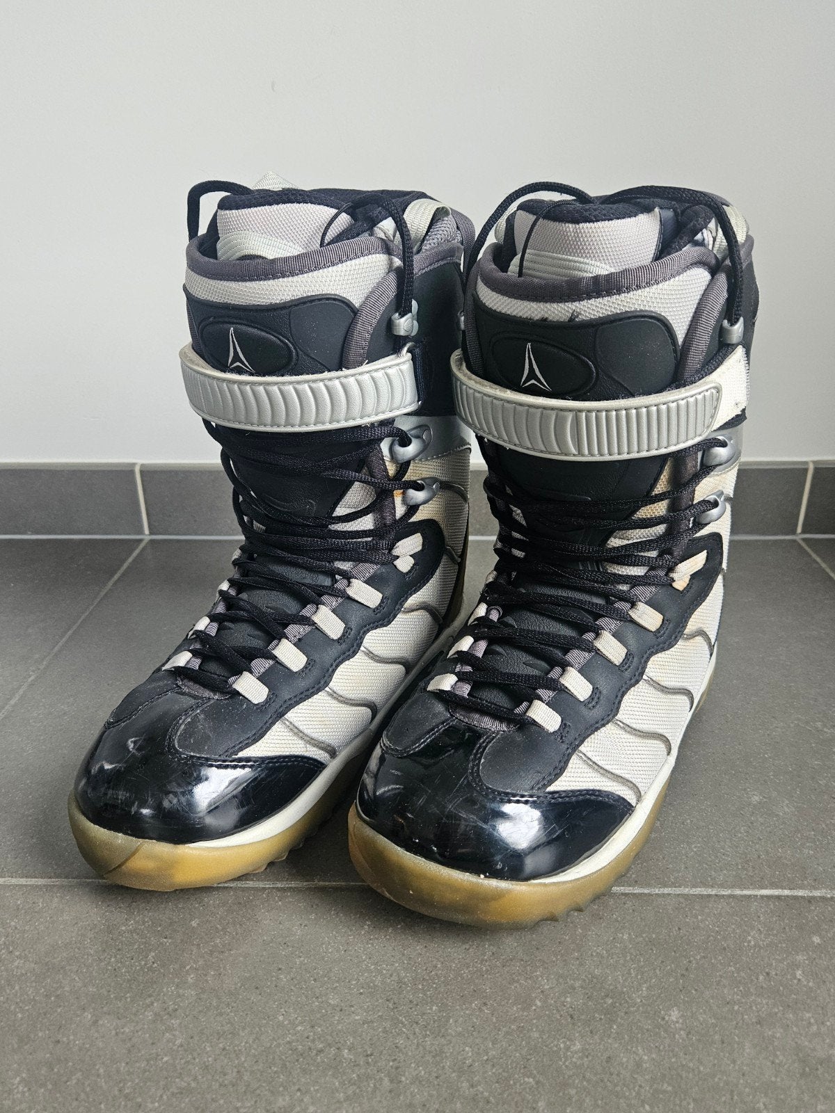 Snowboard boots - Atomic - 41, Enlèvement ou Envoi, Utilisé, Bottes de neige