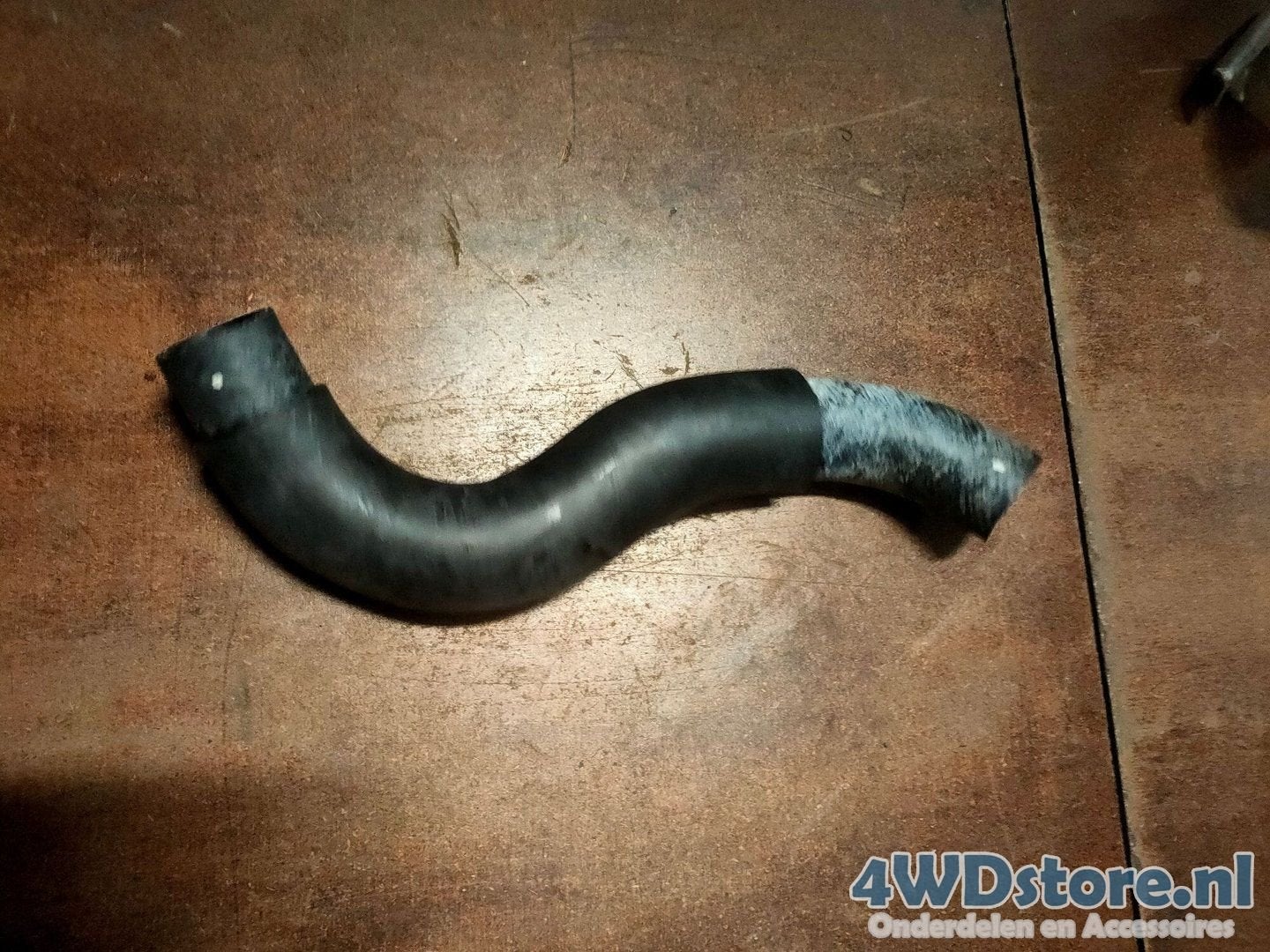 Ssangyong Musso Radiatorslang 2142105020, -, -, Nieuw, Ophalen of Verzenden