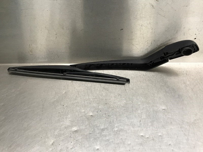 ESSUIE-GLACE BRAS ARRIÈRE VITRE Toyota Yaris III (P13), Utilisé, Toyota