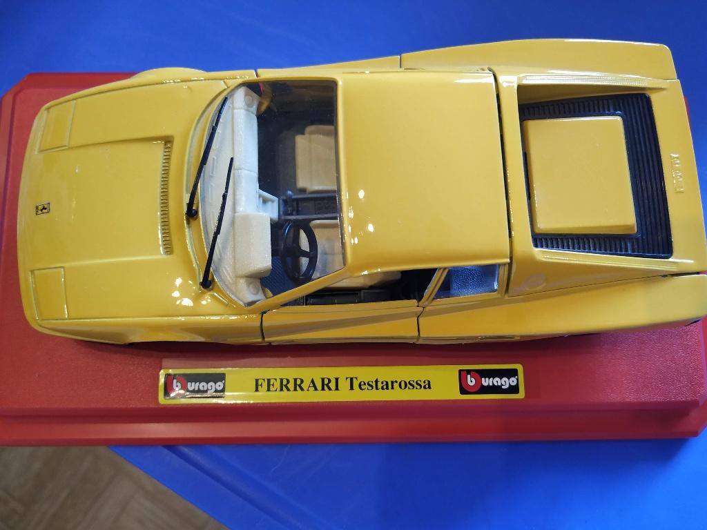 Ferrari testarossa schaalmodel Burago 1/24, Enlèvement ou Envoi