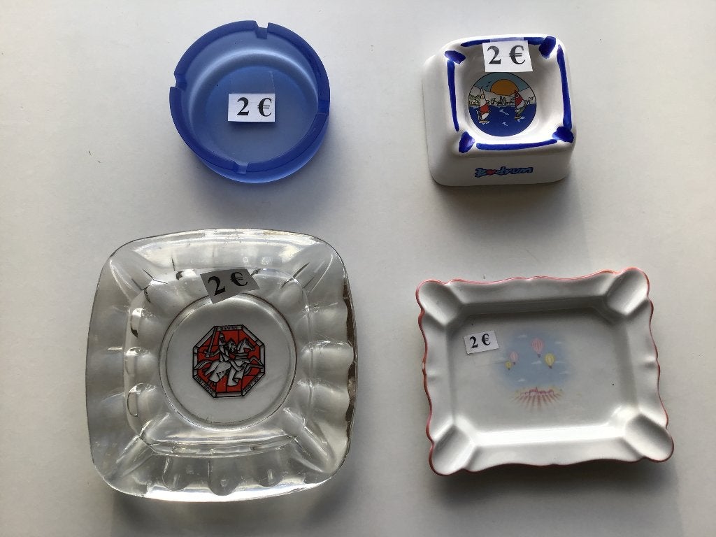 14 asbakken aan 2 euro per stuk, Antiek en Kunst, Ophalen of Verzenden