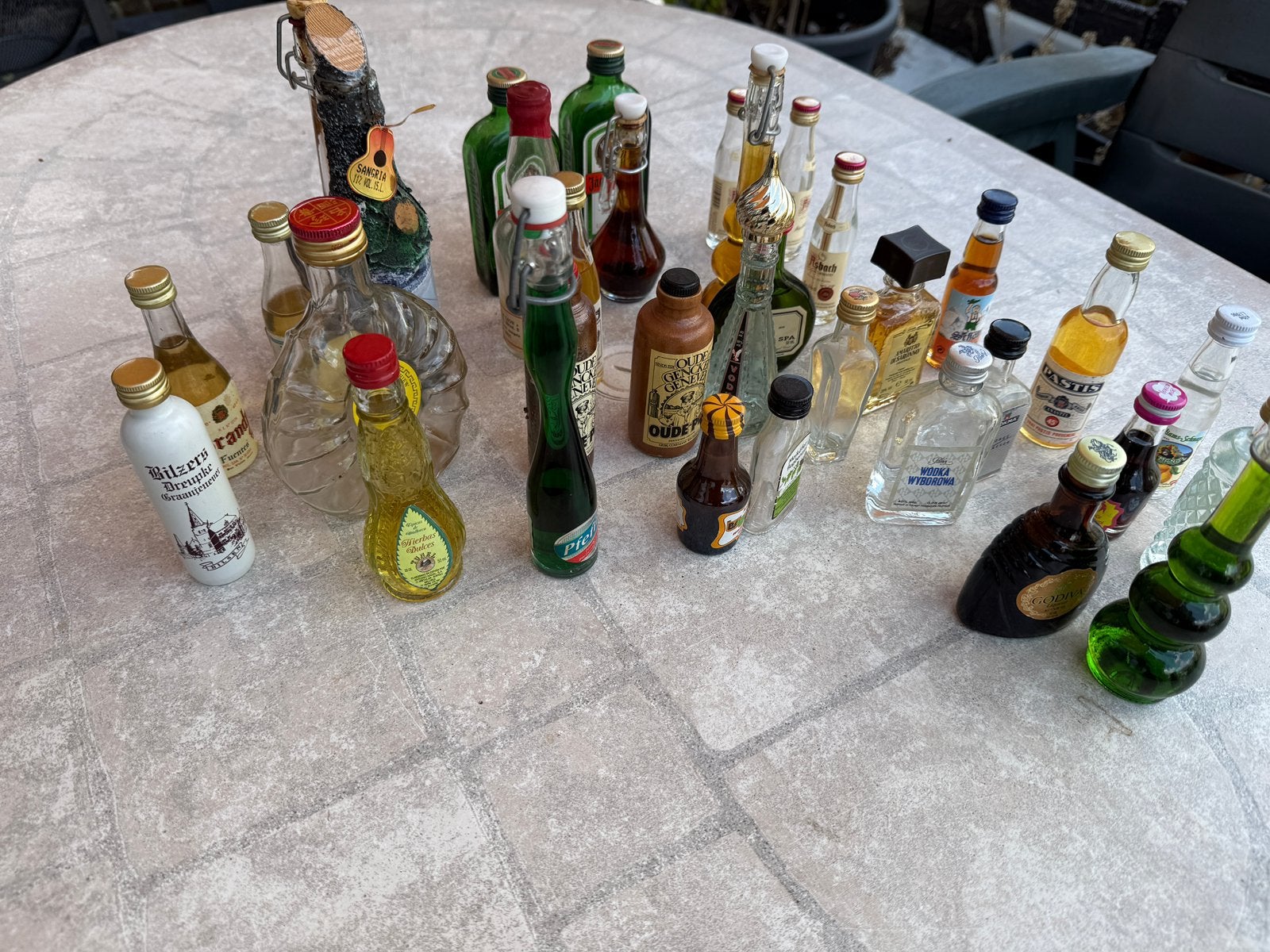 Mini bar flesjes alles samen te nemen, Verzamelen, Ophalen