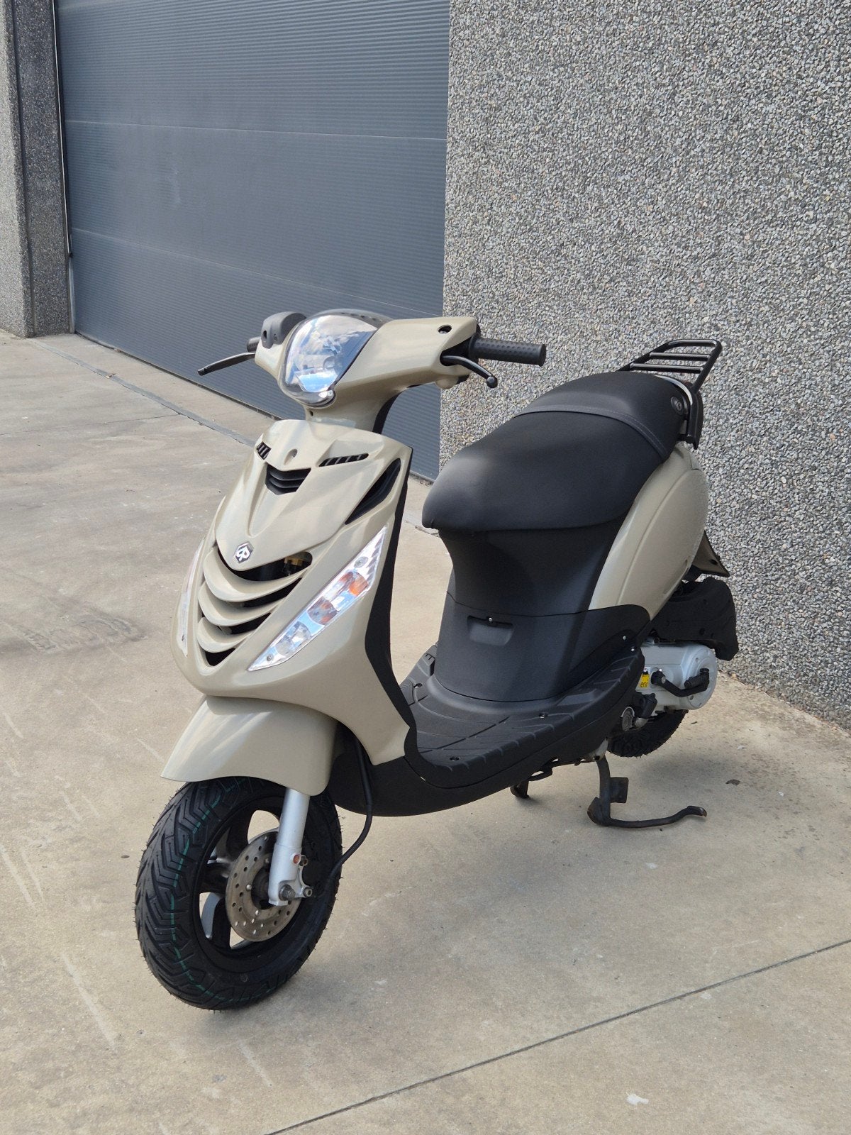 Piaggio Zip 4t2v A klasse, Fietsen en Brommers, Ophalen