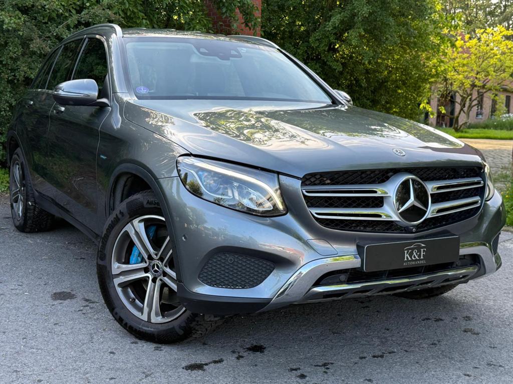 Mercedes-Benz GLC 350e 4MATIC AMG Line, Auto's, Mercedes-Benz, Automaat, 5 zetels, Hybride Elektrisch/Benzine, Lichtsensor