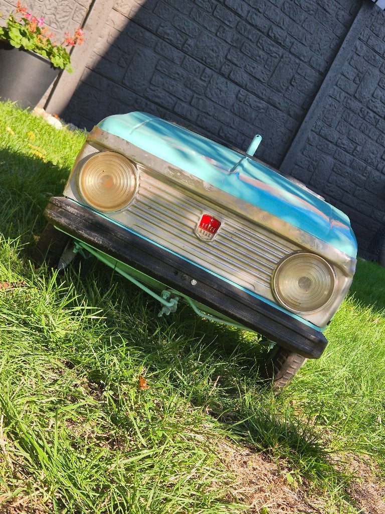 Voiture à pédales moskvitch trapauto, Enlèvement