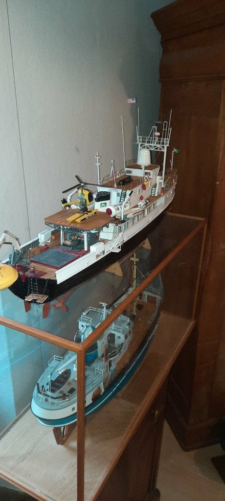 tres belle maquette la calypso stactique, Enlèvement ou Envoi, Comme neuf