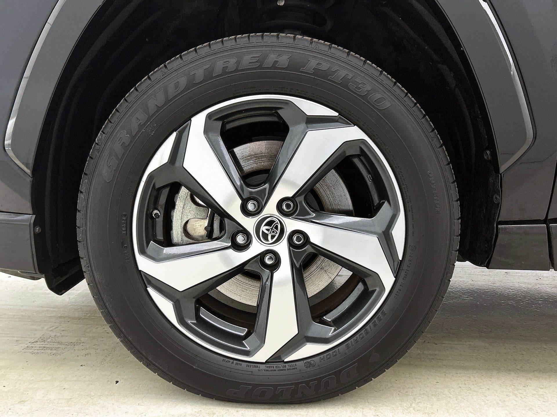 Toyota RAV4 2.5 PHEV AWD e-CVT Dynamic Plus, Auto's, Dealer onderhouden, Stof, Gebruikt, 4 cilinders