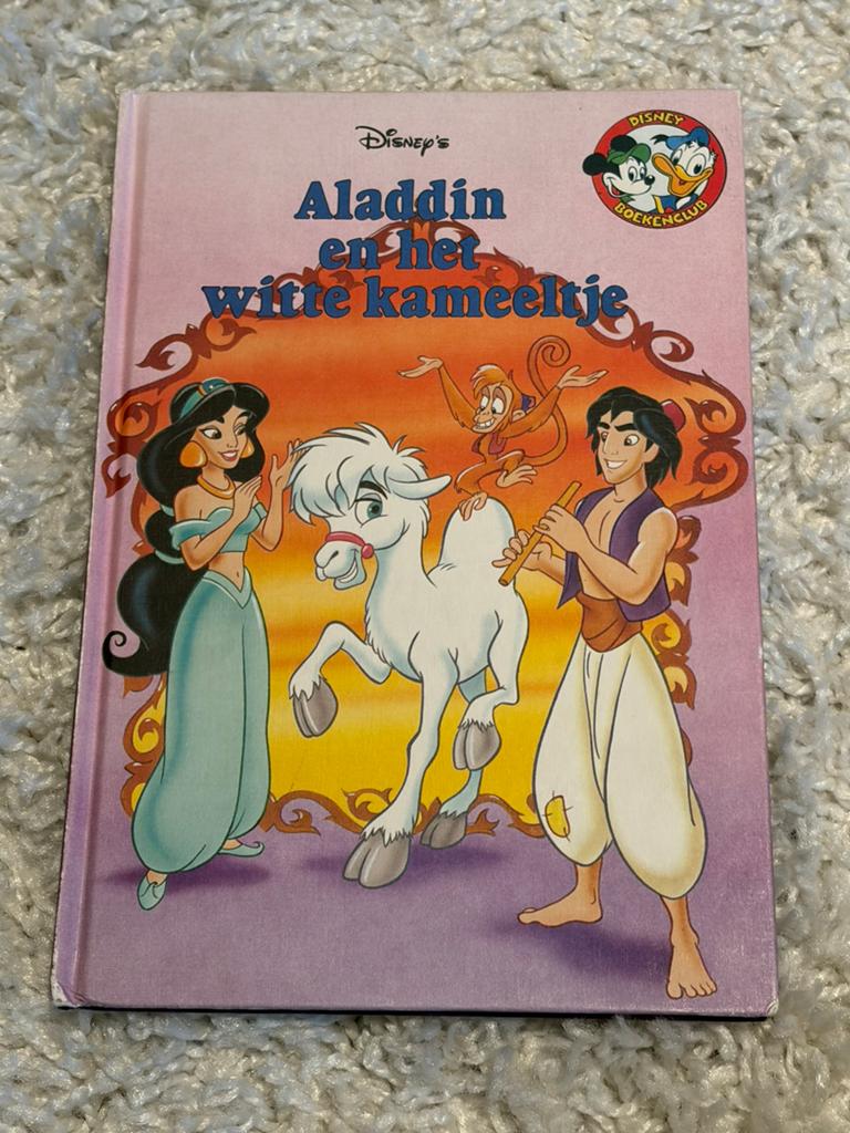 Disney boekenclub - Aladdin en het witte kameeltje, Boeken, Ophalen of Verzenden, Gelezen, Jongen of Meisje, Fictie algemeen